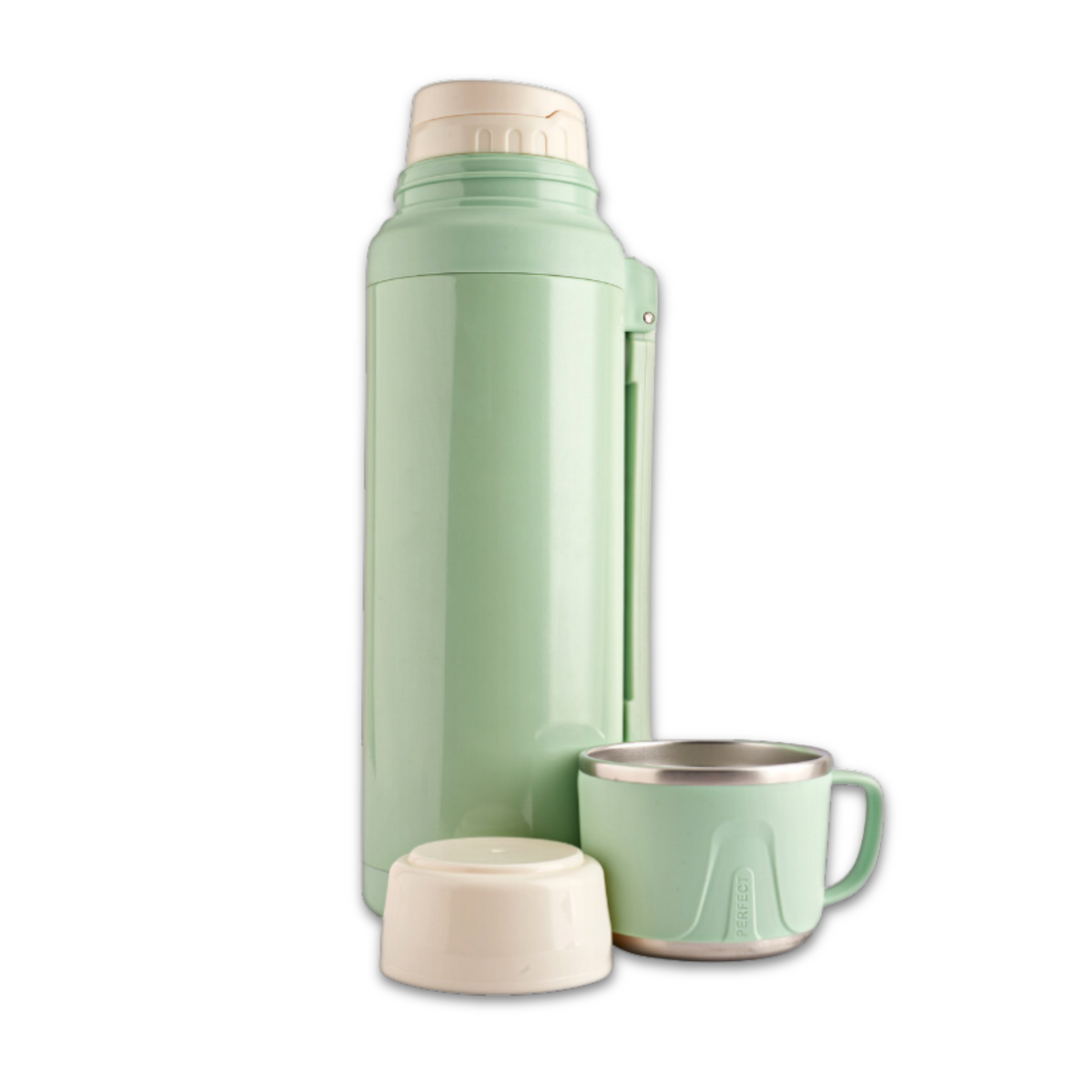 Refillable stainless steel insulated green bottle with a gold rim, leakproof lid. Perfect for travel. 2000ml capacity.