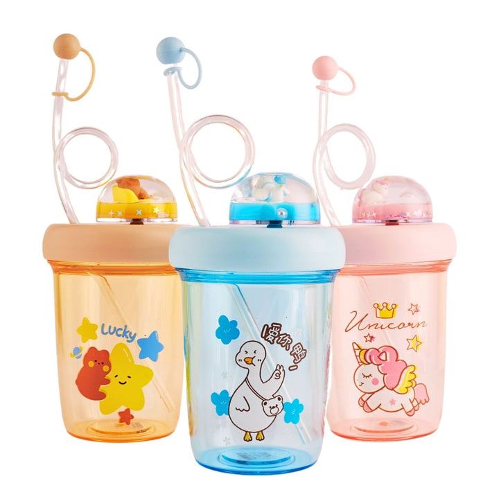 Sipper With a Fun Swirly Straw Sipper
